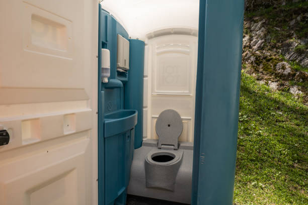 Best Construction site porta potty rental  in Berwyn, IL